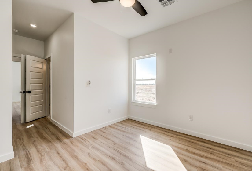 4 Bedrooms Bedrooms, 0 ,3 BathroomsBathrooms,Residential,Single Family,Bison,1,133805