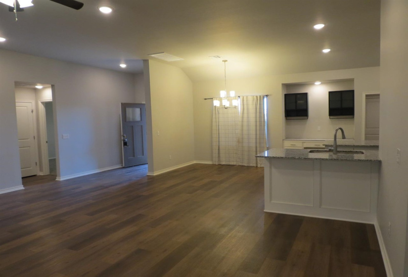 3 Bedrooms Bedrooms, 0 ,2 BathroomsBathrooms,Residential,Single Family,Kinder Wells,1,133808