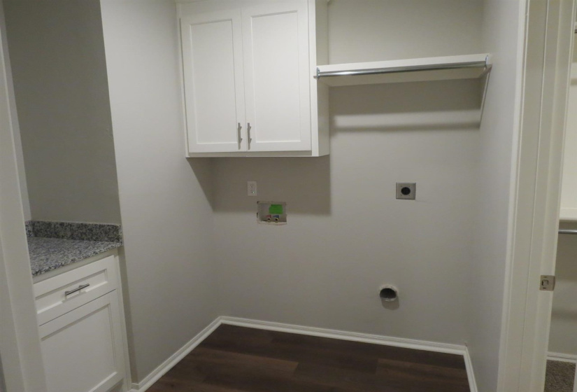 3 Bedrooms Bedrooms, 0 ,2 BathroomsBathrooms,Residential,Single Family,Kinder Wells,1,133808