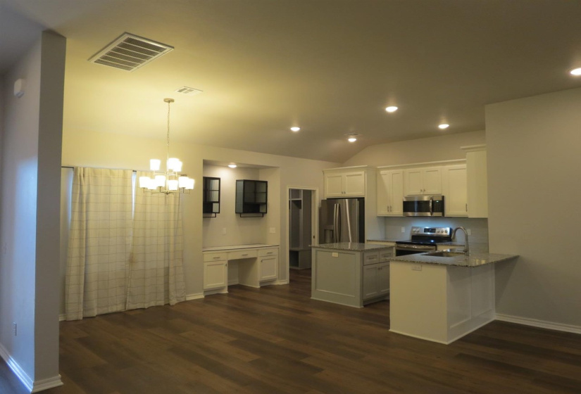 3 Bedrooms Bedrooms, 0 ,2 BathroomsBathrooms,Residential,Single Family,Kinder Wells,1,133808