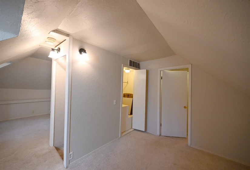 4 Bedrooms Bedrooms, 0 ,2 BathroomsBathrooms,Residential,Single Family,Lowry,1.5,133815