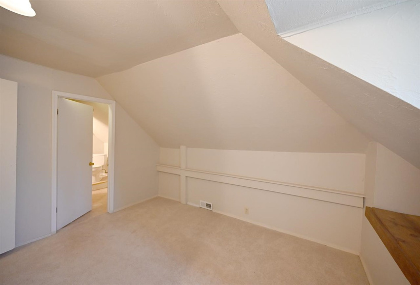 4 Bedrooms Bedrooms, 0 ,2 BathroomsBathrooms,Residential,Single Family,Lowry,1.5,133815