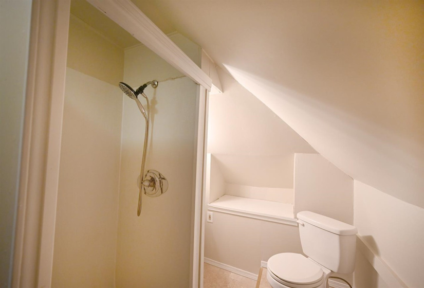 4 Bedrooms Bedrooms, 0 ,2 BathroomsBathrooms,Residential,Single Family,Lowry,1.5,133815