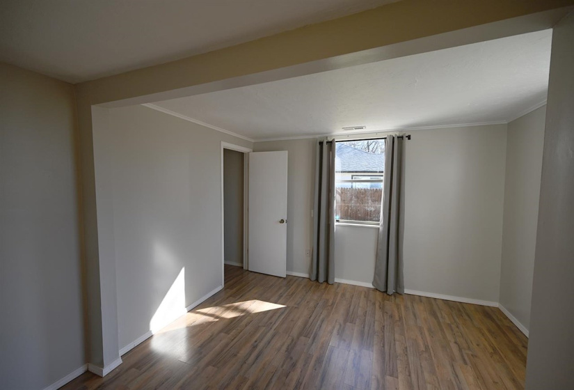 4 Bedrooms Bedrooms, 0 ,2 BathroomsBathrooms,Residential,Single Family,Lowry,1.5,133815