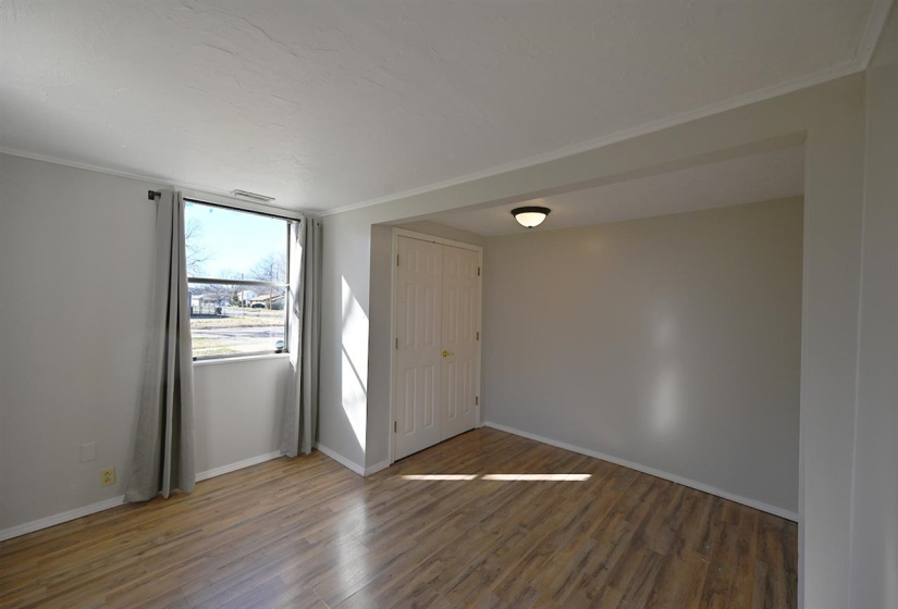 4 Bedrooms Bedrooms, 0 ,2 BathroomsBathrooms,Residential,Single Family,Lowry,1.5,133815