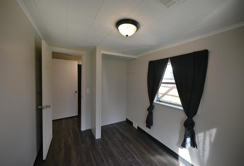 4 Bedrooms Bedrooms, 0 ,2 BathroomsBathrooms,Residential,Single Family,Lowry,1.5,133815