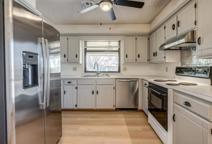 3 Bedrooms Bedrooms, 0 ,2 BathroomsBathrooms,Residential,Single Family,Britton,1,133817