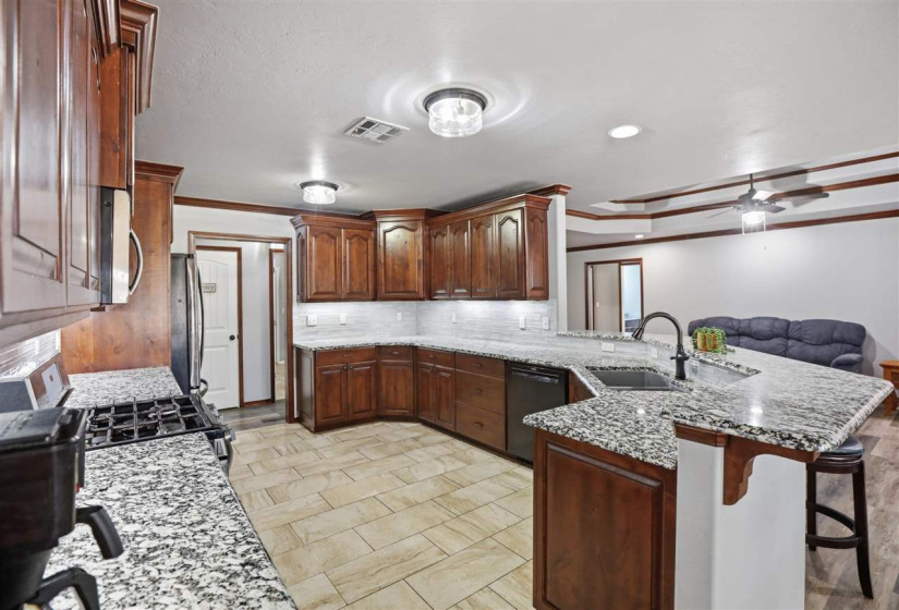 3 Bedrooms Bedrooms, 0 ,2 BathroomsBathrooms,Residential,Single Family,Buckingham,1,133819