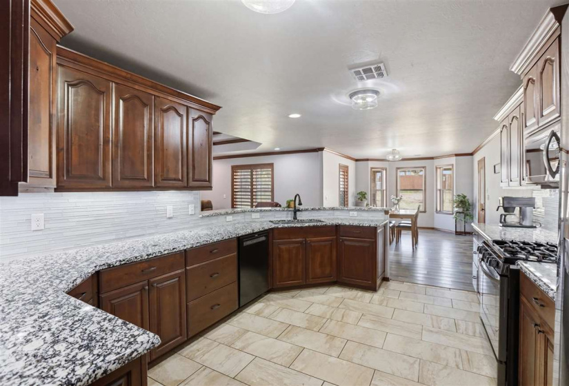 3 Bedrooms Bedrooms, 0 ,2 BathroomsBathrooms,Residential,Single Family,Buckingham,1,133819