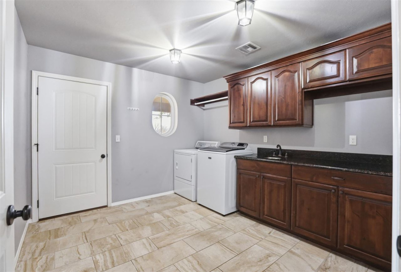 3 Bedrooms Bedrooms, 0 ,2 BathroomsBathrooms,Residential,Single Family,Buckingham,1,133819