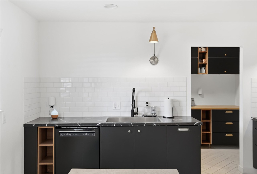 4 Bedrooms Bedrooms, 0 ,2 BathroomsBathrooms,Residential,Single Family,Country Club,1,133820