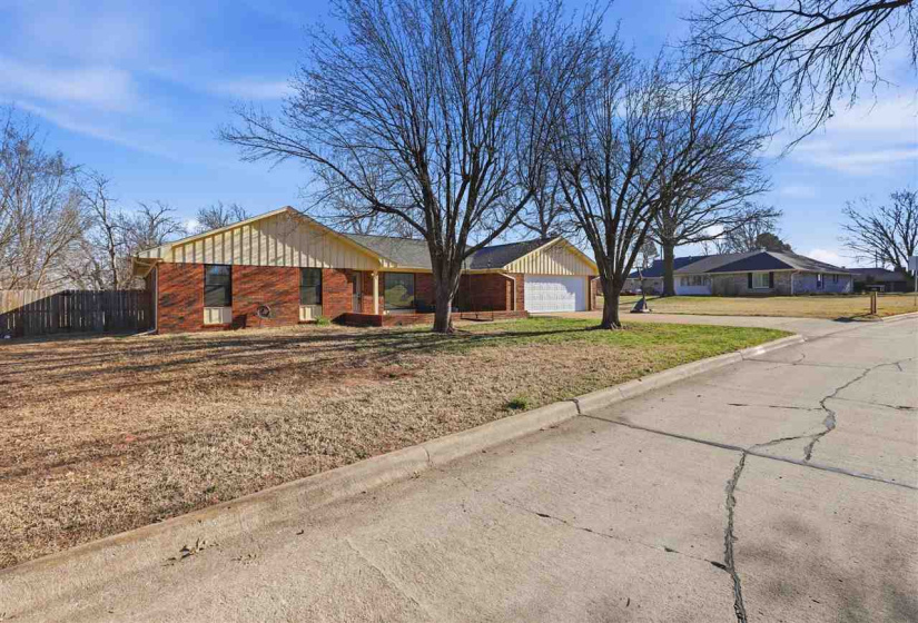 4 Bedrooms Bedrooms, 0 ,2 BathroomsBathrooms,Residential,Single Family,Country Club,1,133820