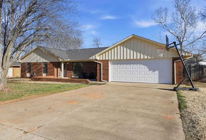 4 Bedrooms Bedrooms, 0 ,2 BathroomsBathrooms,Residential,Single Family,Country Club,1,133820