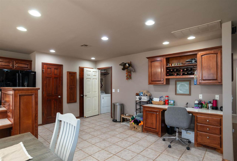 3 Bedrooms Bedrooms, 0 ,2 BathroomsBathrooms,Residential,Single Family,Burdick,1,133822