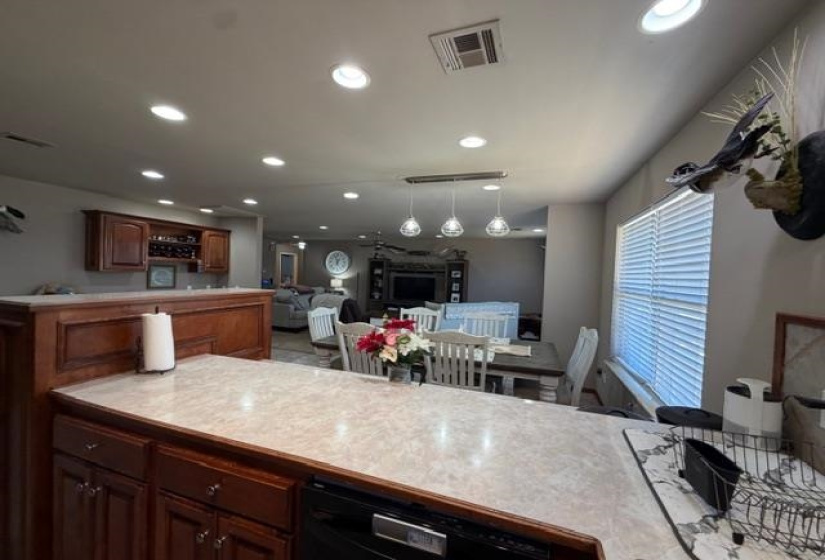 3 Bedrooms Bedrooms, 0 ,2 BathroomsBathrooms,Residential,Single Family,Burdick,1,133822