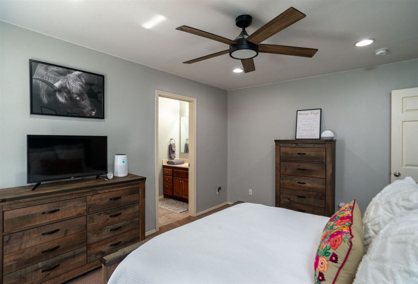 3 Bedrooms Bedrooms, 0 ,2 BathroomsBathrooms,Residential,Single Family,Burdick,1,133822