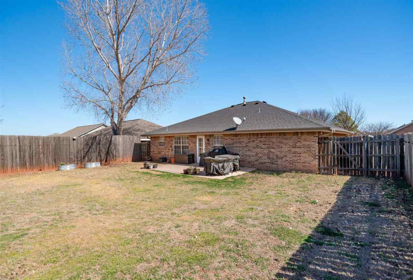 3 Bedrooms Bedrooms, 0 ,2 BathroomsBathrooms,Residential,Single Family,Burdick,1,133822