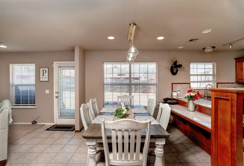 3 Bedrooms Bedrooms, 0 ,2 BathroomsBathrooms,Residential,Single Family,Burdick,1,133822