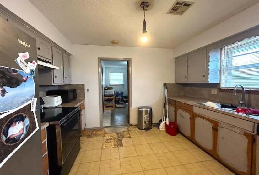 3 Bedrooms Bedrooms, 0 ,1 BathroomBathrooms,Residential,Single Family,Norrie,1,133823