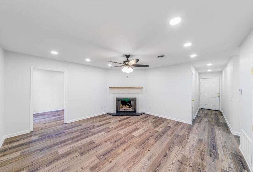 3 Bedrooms Bedrooms, 0 ,2 BathroomsBathrooms,Residential,Single Family,4th,1,133826