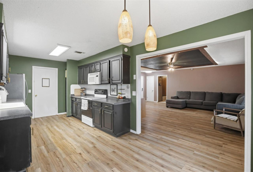 3 Bedrooms Bedrooms, 0 ,2 BathroomsBathrooms,Residential,Single Family,29th,1,133830