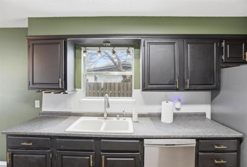 3 Bedrooms Bedrooms, 0 ,2 BathroomsBathrooms,Residential,Single Family,29th,1,133830