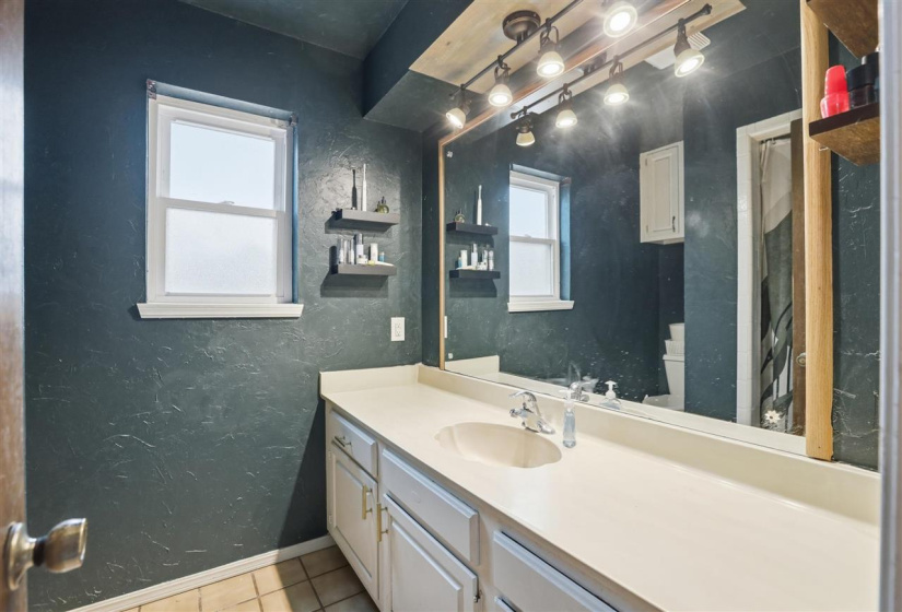 3 Bedrooms Bedrooms, 0 ,2 BathroomsBathrooms,Residential,Single Family,29th,1,133830