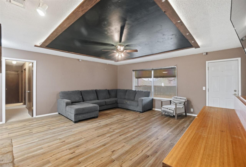 3 Bedrooms Bedrooms, 0 ,2 BathroomsBathrooms,Residential,Single Family,29th,1,133830