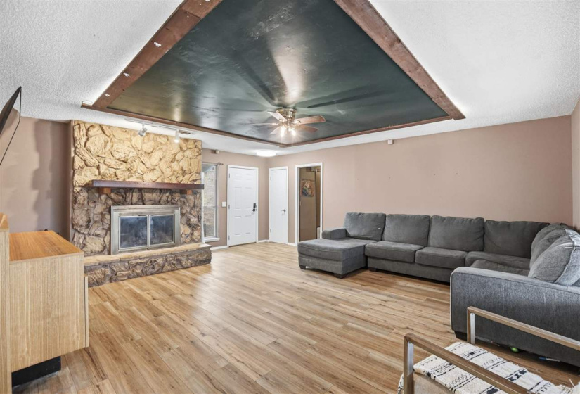 3 Bedrooms Bedrooms, 0 ,2 BathroomsBathrooms,Residential,Single Family,29th,1,133830