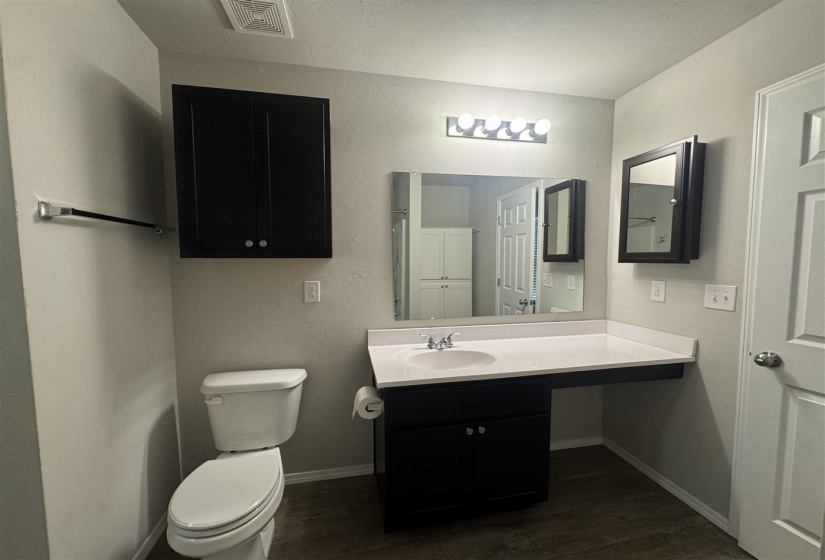 3 Bedrooms Bedrooms, 0 ,2 BathroomsBathrooms,Residential,Single Family,Kinder Wells,1,133833