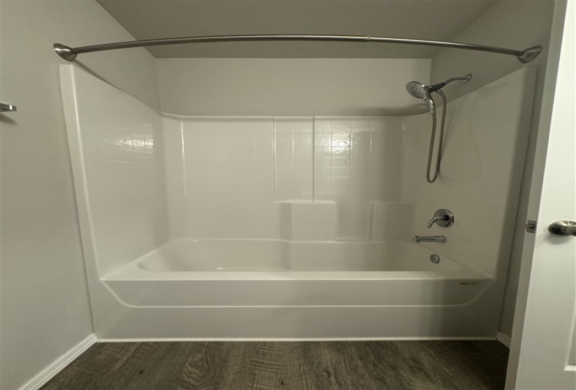 3 Bedrooms Bedrooms, 0 ,2 BathroomsBathrooms,Residential,Single Family,Kinder Wells,1,133833