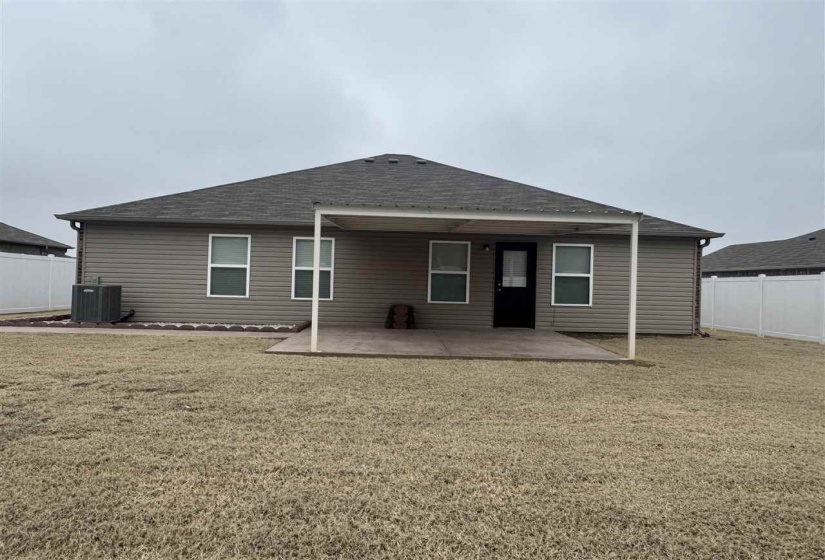 3 Bedrooms Bedrooms, 0 ,2 BathroomsBathrooms,Residential,Single Family,Kinder Wells,1,133833