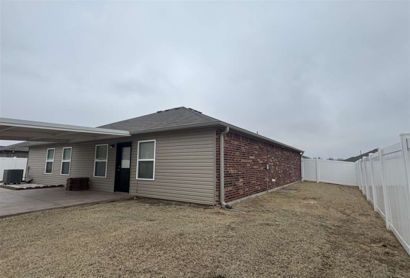 3 Bedrooms Bedrooms, 0 ,2 BathroomsBathrooms,Residential,Single Family,Kinder Wells,1,133833