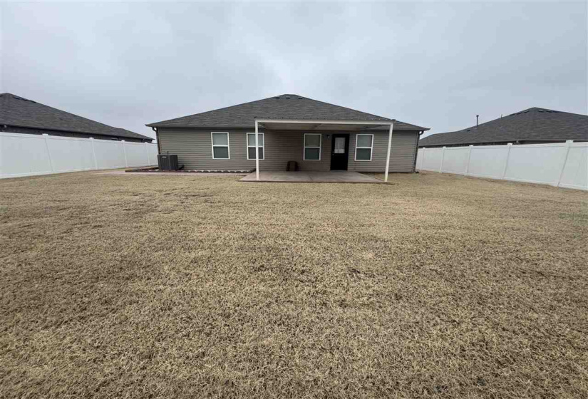 3 Bedrooms Bedrooms, 0 ,2 BathroomsBathrooms,Residential,Single Family,Kinder Wells,1,133833