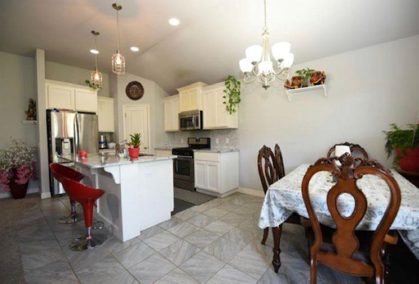 4 Bedrooms Bedrooms, 0 ,2 BathroomsBathrooms,Residential,Single Family,Aggie,1,133834