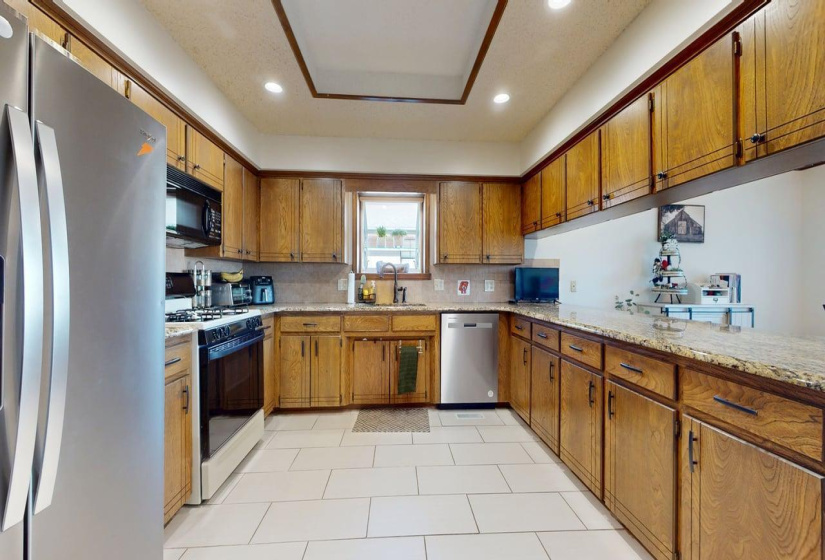 4 Bedrooms Bedrooms, 0 ,2 BathroomsBathrooms,Residential,Single Family,9th,1,133835