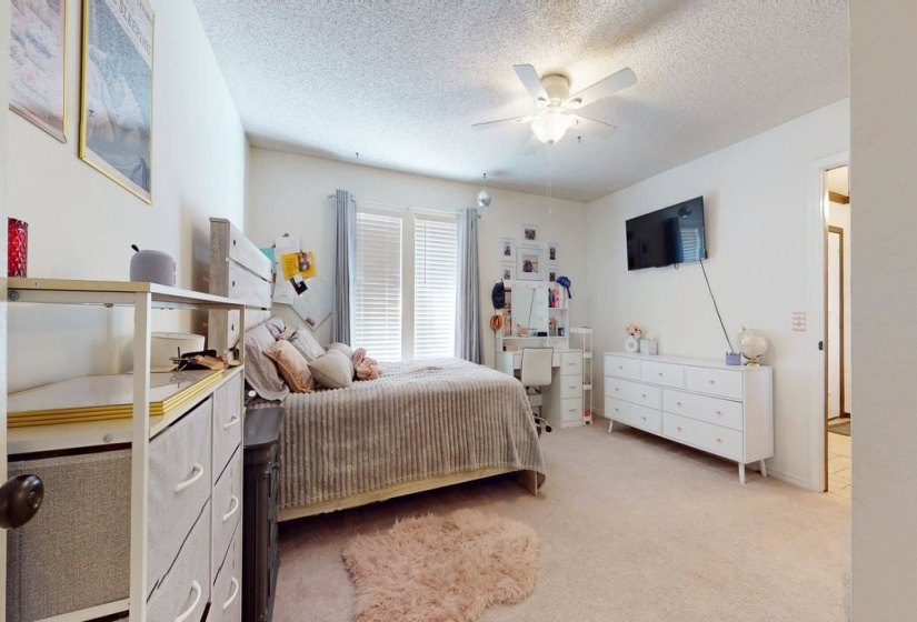 4 Bedrooms Bedrooms, 0 ,2 BathroomsBathrooms,Residential,Single Family,9th,1,133835