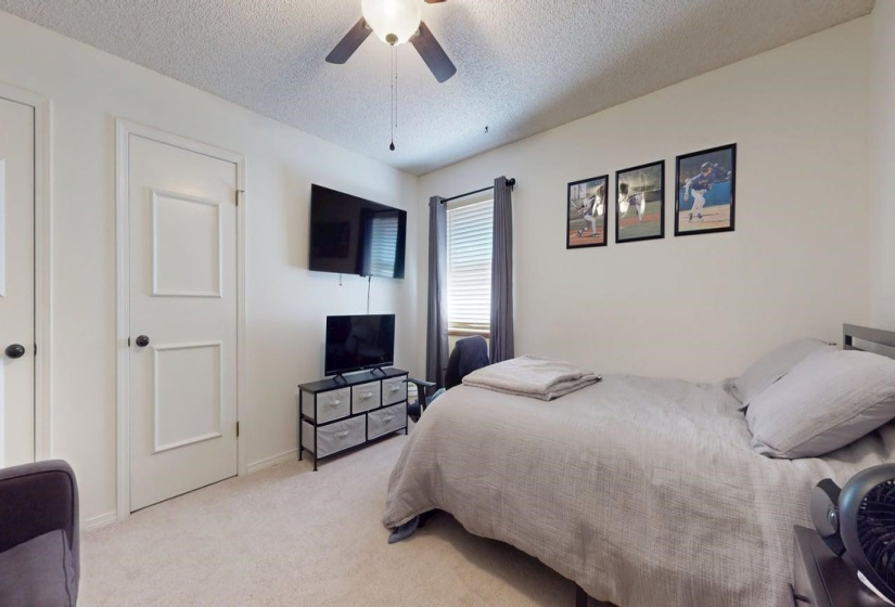 4 Bedrooms Bedrooms, 0 ,2 BathroomsBathrooms,Residential,Single Family,9th,1,133835