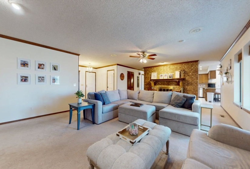 4 Bedrooms Bedrooms, 0 ,2 BathroomsBathrooms,Residential,Single Family,9th,1,133835