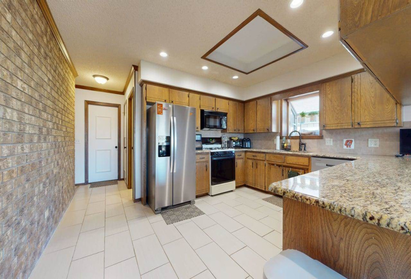 4 Bedrooms Bedrooms, 0 ,2 BathroomsBathrooms,Residential,Single Family,9th,1,133835