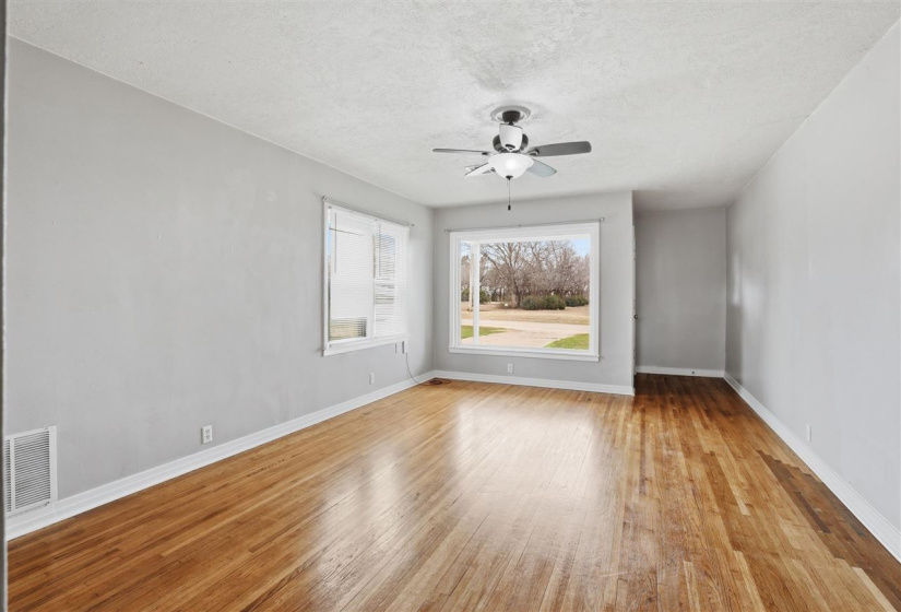 2 Bedrooms Bedrooms, 0 ,1 BathroomBathrooms,Residential,Single Family,Locust,1,133842