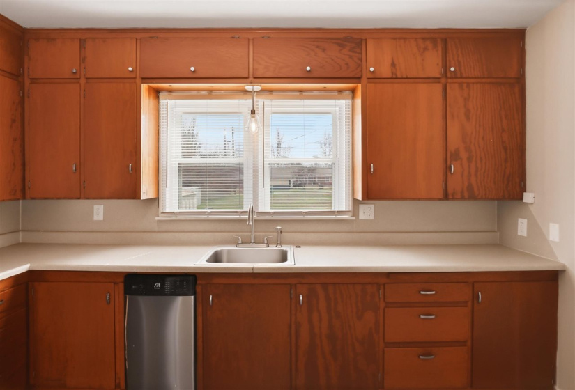 2 Bedrooms Bedrooms, 0 ,1 BathroomBathrooms,Residential,Single Family,Locust,1,133842