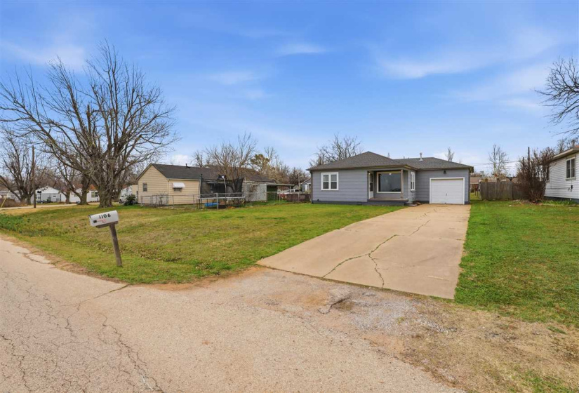 2 Bedrooms Bedrooms, 0 ,1 BathroomBathrooms,Residential,Single Family,Locust,1,133842