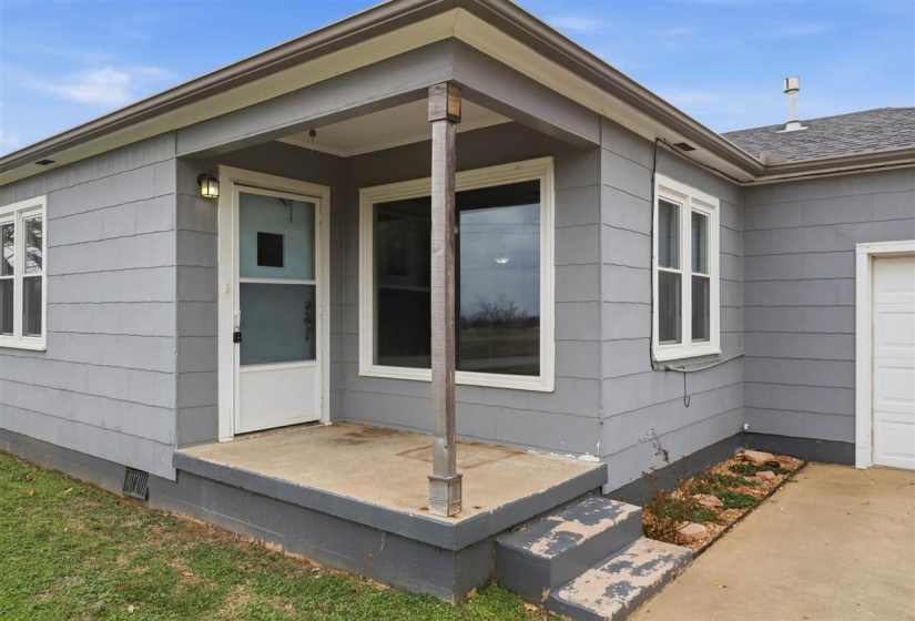 2 Bedrooms Bedrooms, 0 ,1 BathroomBathrooms,Residential,Single Family,Locust,1,133842