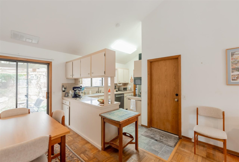 3 Bedrooms Bedrooms, 0 ,2 BathroomsBathrooms,Residential,Single Family,Chiquita,1.5,133843