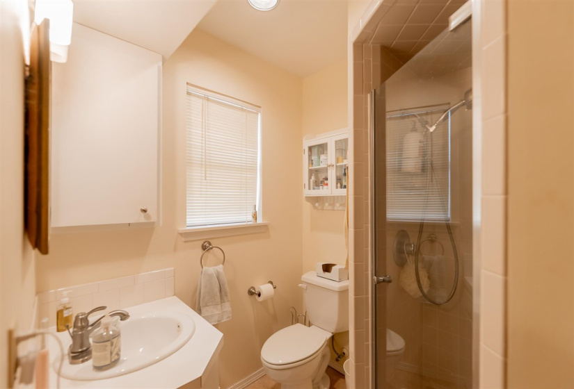 3 Bedrooms Bedrooms, 0 ,2 BathroomsBathrooms,Residential,Single Family,Chiquita,1.5,133843