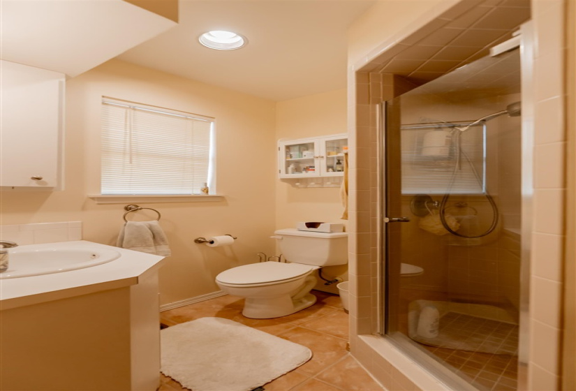 3 Bedrooms Bedrooms, 0 ,2 BathroomsBathrooms,Residential,Single Family,Chiquita,1.5,133843