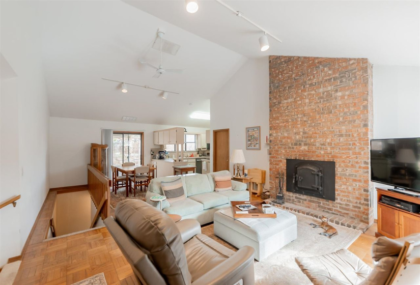 3 Bedrooms Bedrooms, 0 ,2 BathroomsBathrooms,Residential,Single Family,Chiquita,1.5,133843