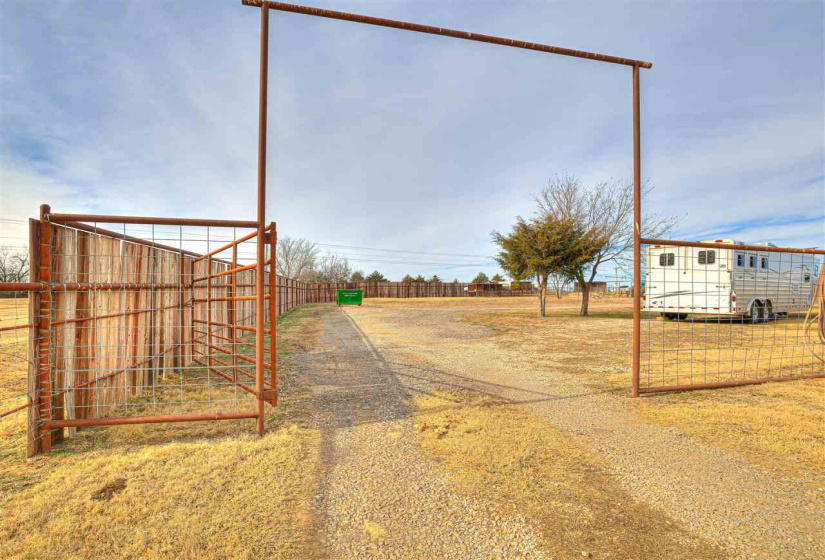 2 Bedrooms Bedrooms, 0 ,2 BathroomsBathrooms,Residential,Single Family,McElroy,1,133847