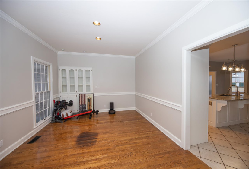 6 Bedrooms Bedrooms, 0 ,4 BathroomsBathrooms,Residential,Single Family,Longwood Road,2,133848